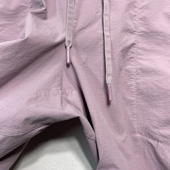 Lululemon Bowline Short Dusty Rose Large P611 - Picture 8 of 9